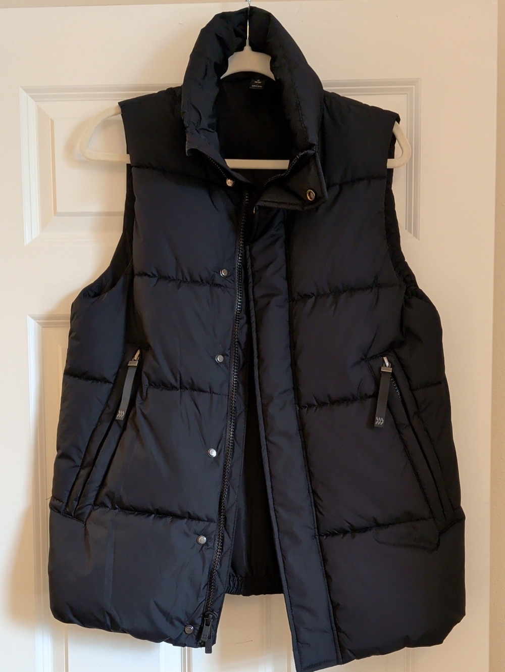 Women's Oversized All in motion Black Quilted Puffer Vest